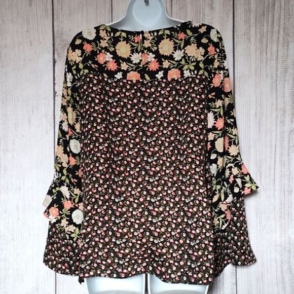 Whimsical NY Collection Bell Sleeves Ruffle Detail Bohemian Top Size Large - Picture 3 of 13